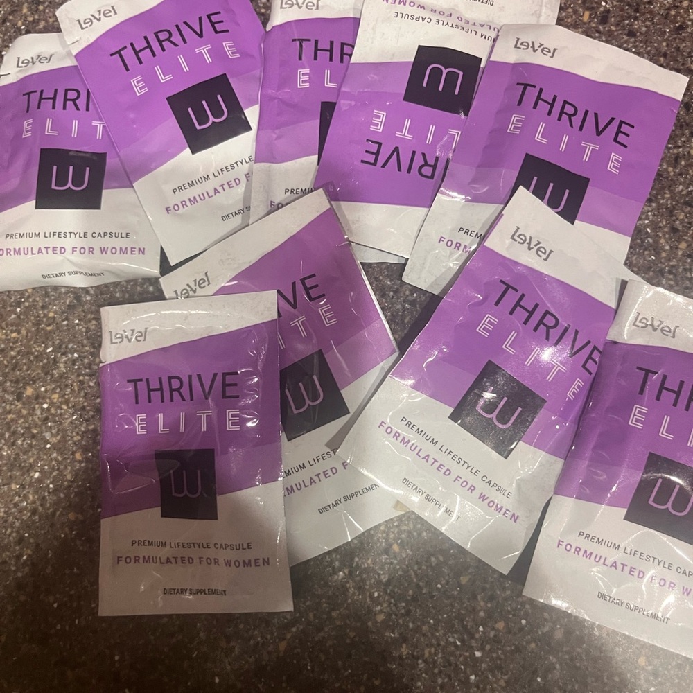 THRIVE Elite Le Vel 
Womans 
9 unopened packs of 2 capsules